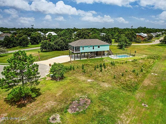 2nd image of 2 Sea View Cir