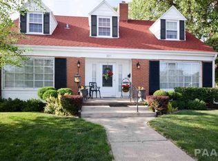 301 W Merle Ln, Peoria, IL