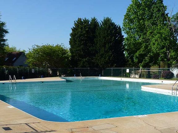 Chickasaw Point Olympic Pool