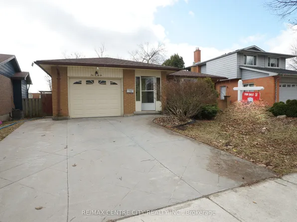 136 Concord Cres, London, ON N6G 3H7