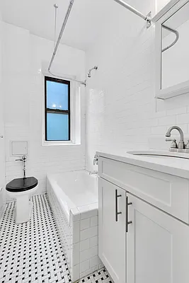 Rented by Cooper & Cooper Real Estate | media 14