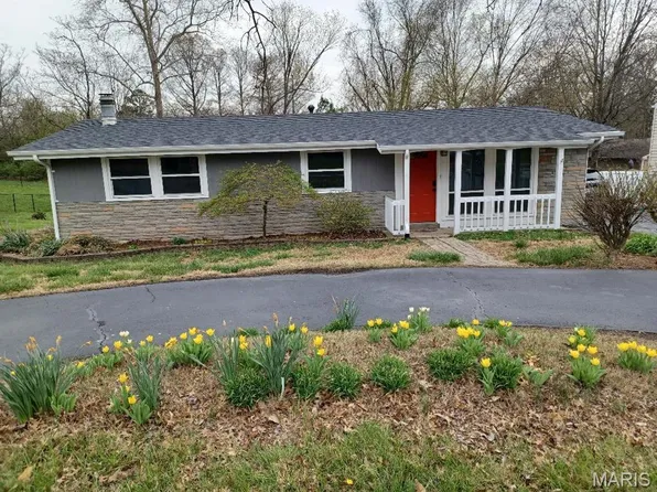 7910 S Rock Hill Rd, Saint Louis, MO 63123