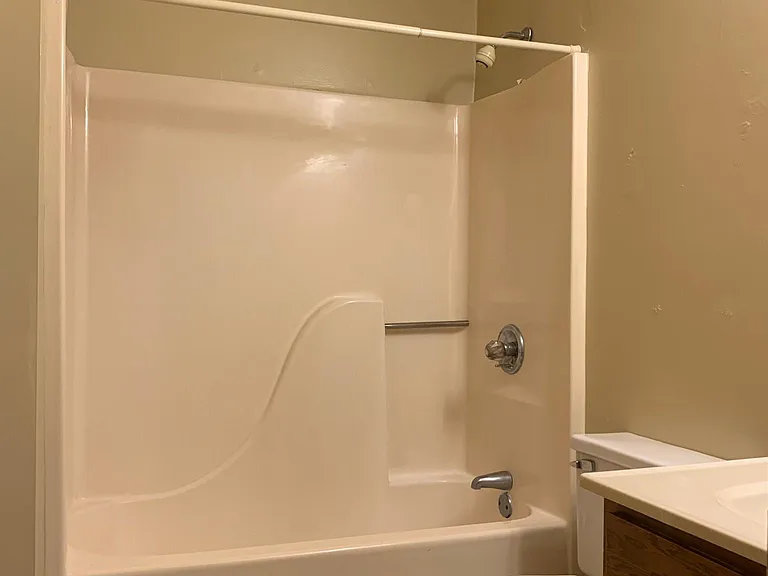 154 Barnard Ave — Photo 5