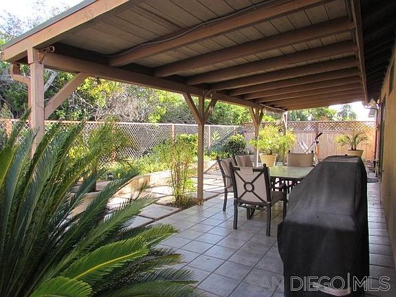 3rd image of 386 Bay Leaf Dr