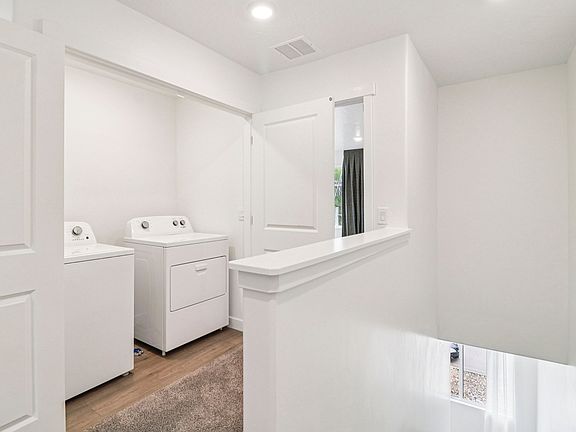 5th image of 434 E 1435th St S #129