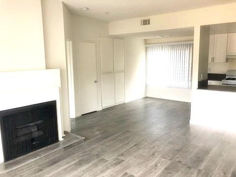 2nd image of 1735 Peyton Ave APT 252