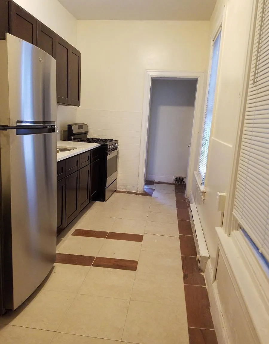 1 bed, $1,300 — Photo 3