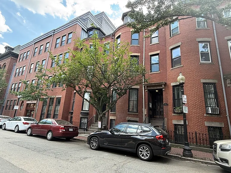 88 W Springfield St #4 — Photo 19