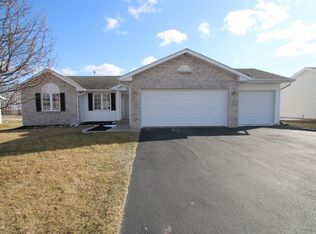 311 W Edson St, Poplar Grove, IL 61065