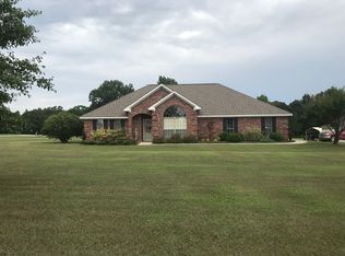 6 Fair Beauty Ave, Nashville, AR 71852