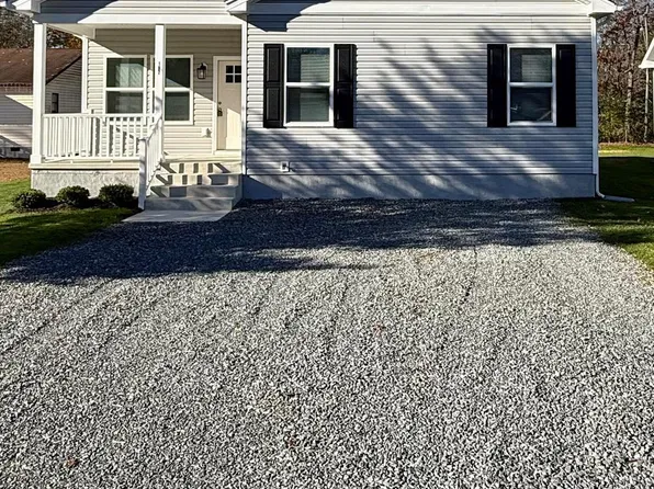 75 S Glebe Rd, Montross, VA 22520