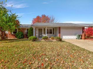 6 Barkwood Trails Dr, Saint Peters, MO 63376