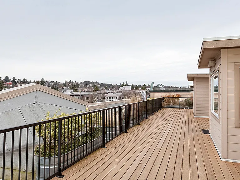 Howard Park Apartments — Photo 28