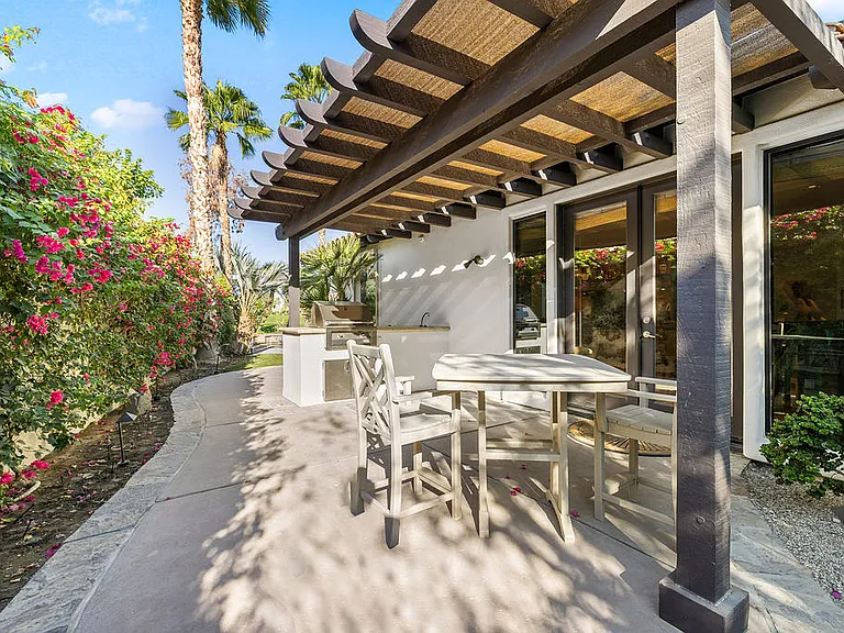 45699 W Via Villaggio — Photo 36