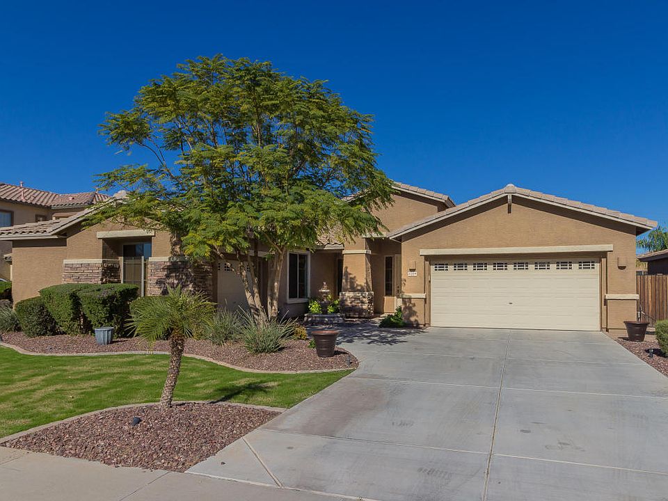 1st image of 2704 E Grand Canyon Dr