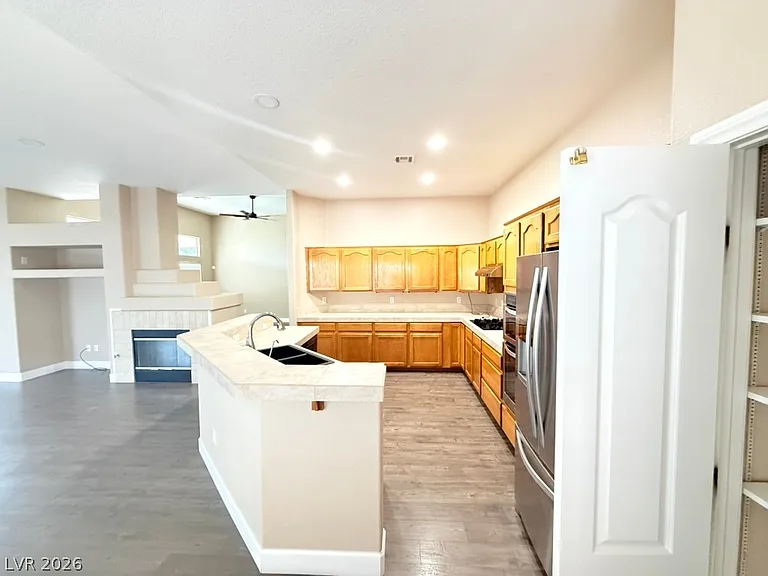 275 Macsnap Ave — Photo 9
