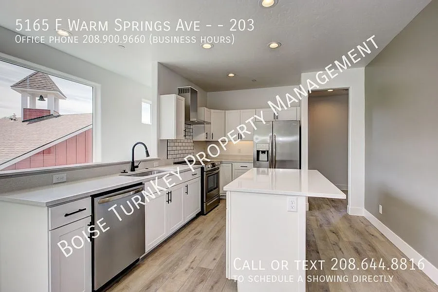 Luxury Living in the Mill District at Harris Ranch — Photo 2