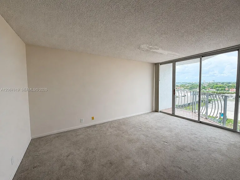 7601 E Treasure Dr #902 — Photo 8