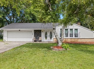 104 Lawton Ln, Bolingbrook, IL 60440