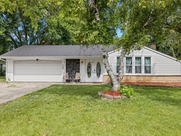 104 Lawton Ln, Bolingbrook, IL 60440