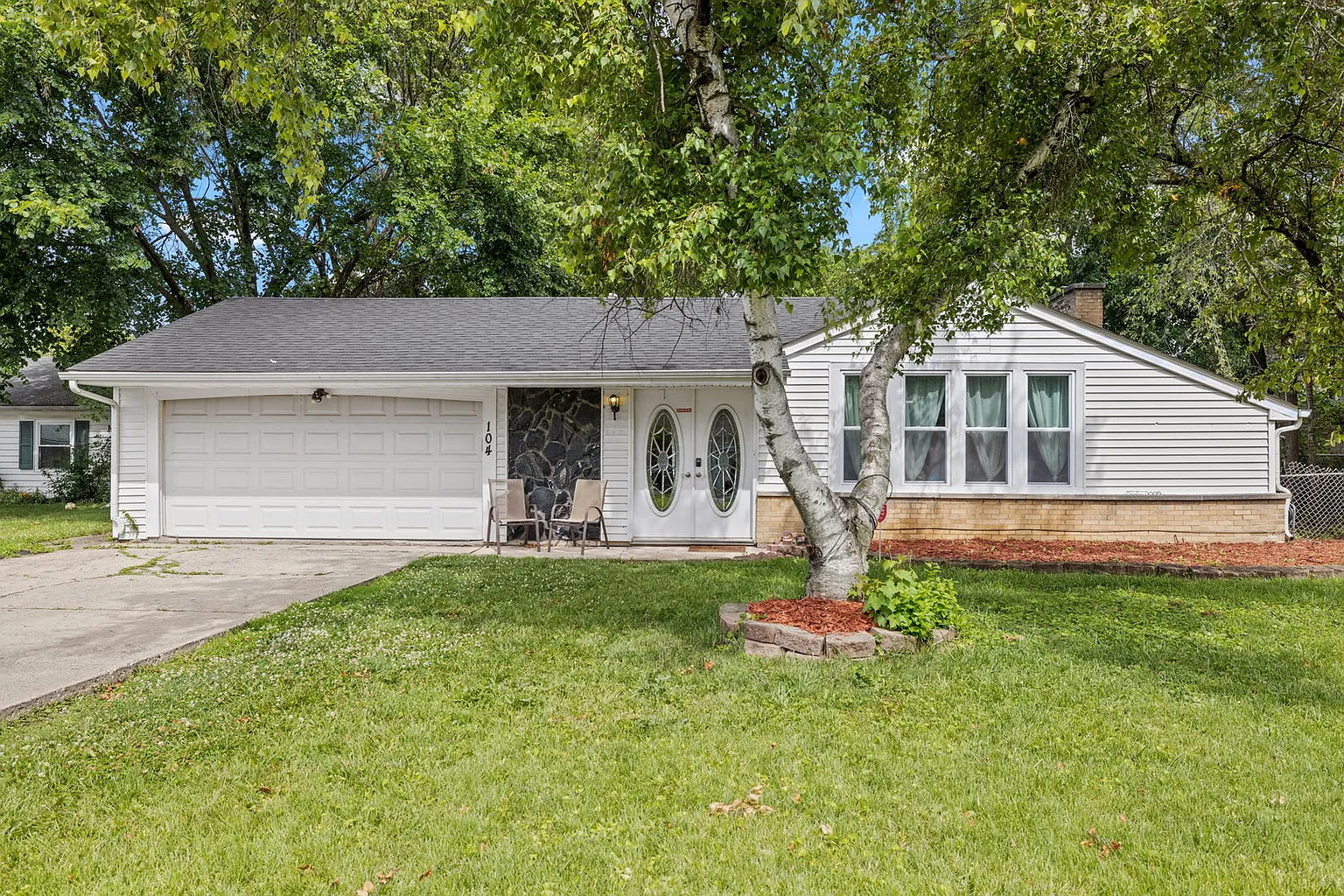 104 Lawton Ln photo 1
