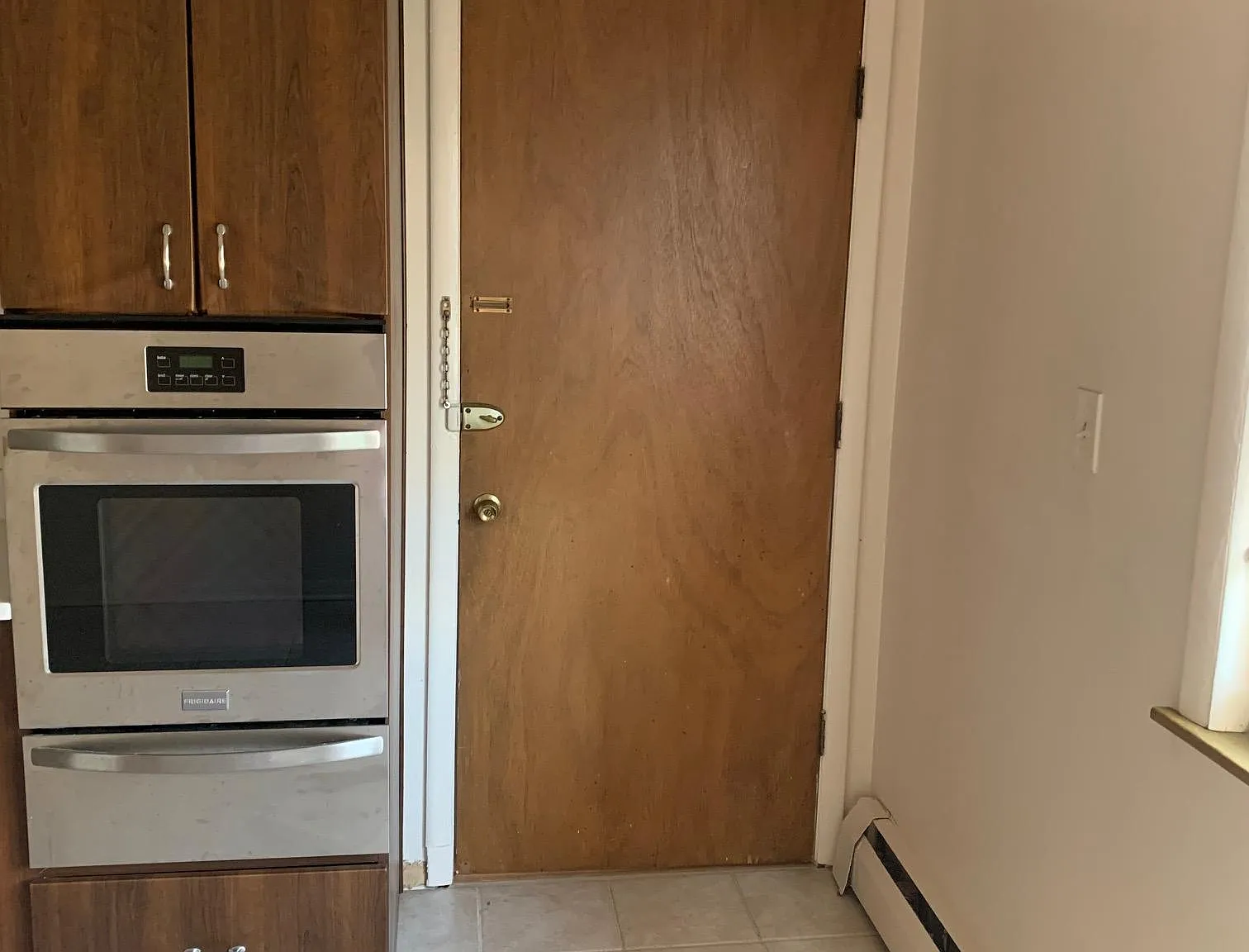 2 bed, 900 sqft, $1,800 — Photo 2