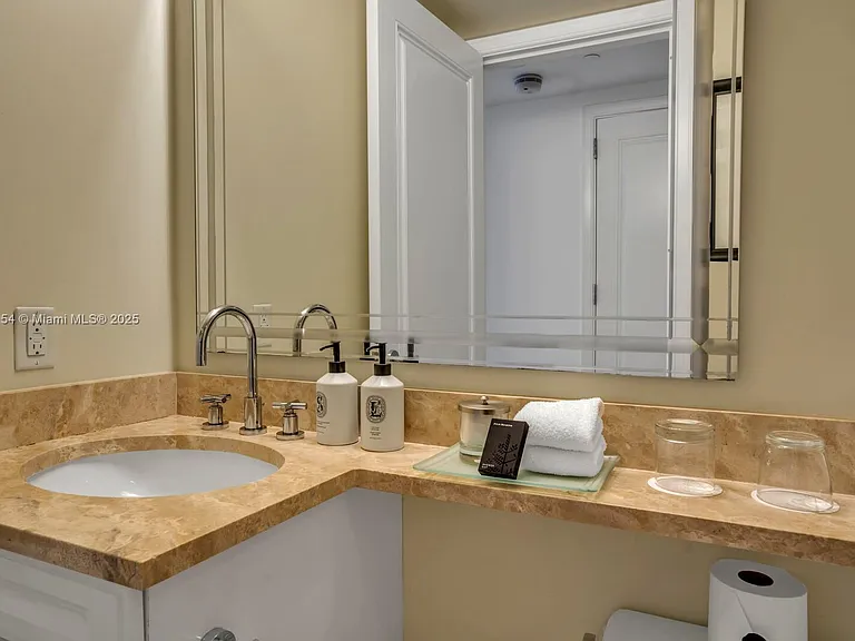 1435 Brickell Ave #3607 — Photo 30