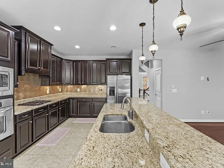 21268 Park Grove Ter — Photo 33