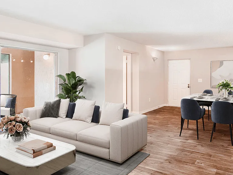 Coconut Palm Club Apartments — Photo 55
