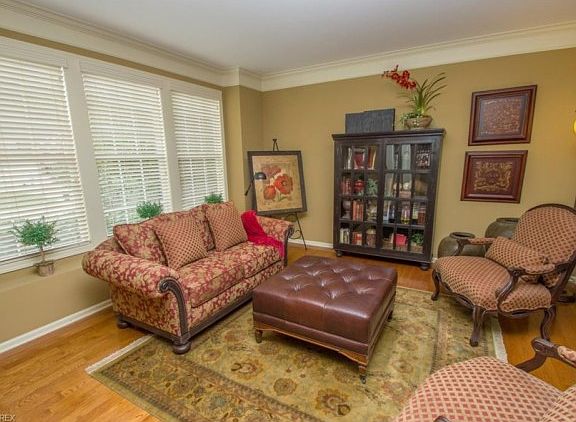 3rd image of 18319 Stony Point Dr