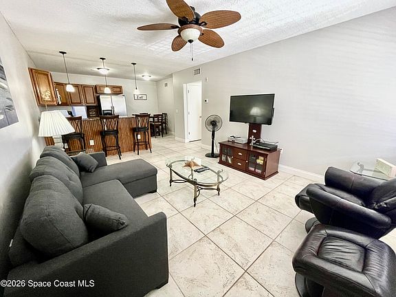 5th image of 22 Tulip Ave #325