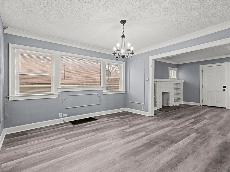 4437 Wayne Ave — Photo 12