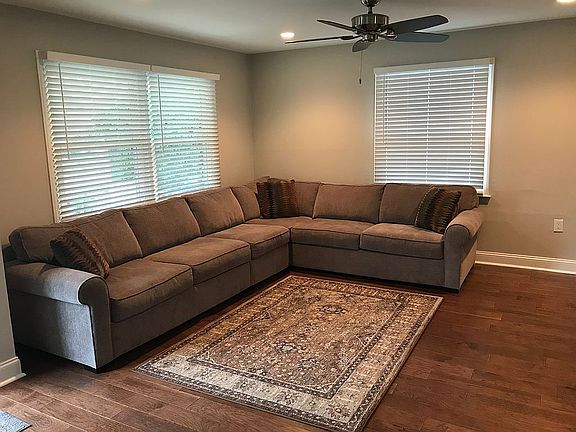 5th image of 21 N Colmar Cir