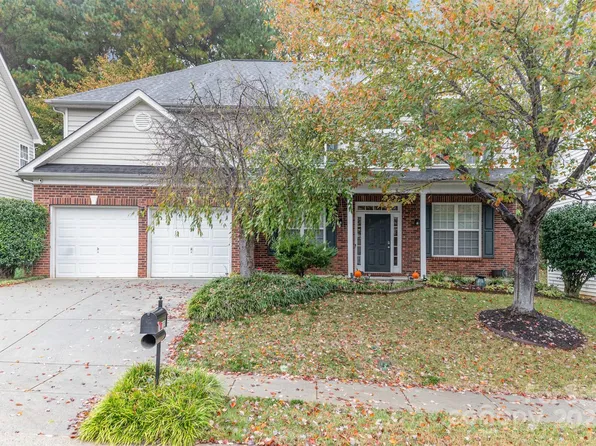 10112 Montrose Dr NW, Charlotte, NC 28269