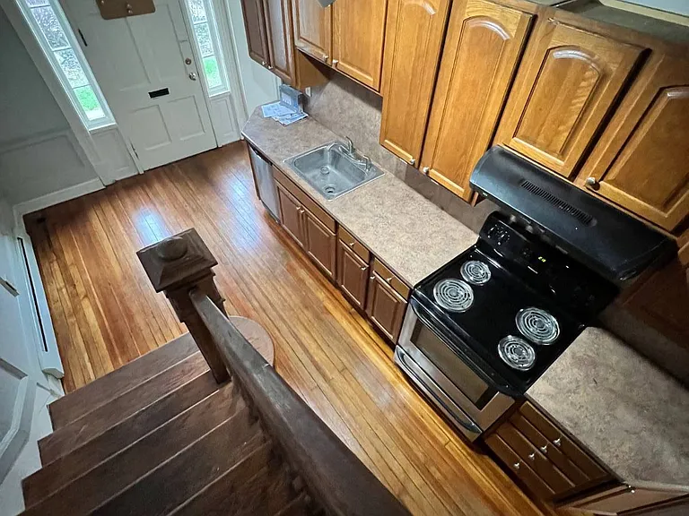 3 Washington Ave — Photo 7