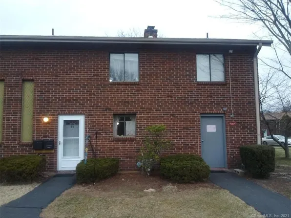 51 Wakefield Cir, East Hartford, CT 06118