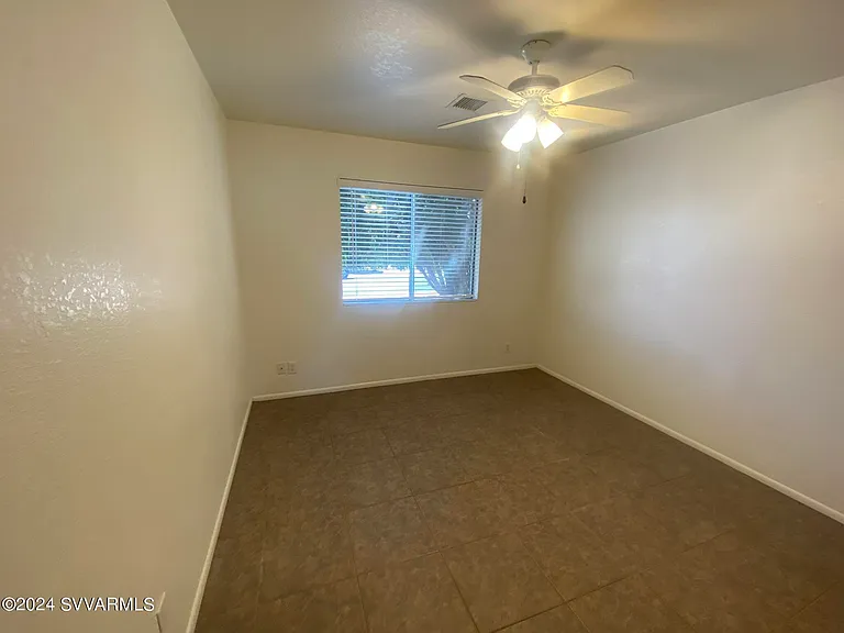 126 E Paula Cir #B — Photo 10