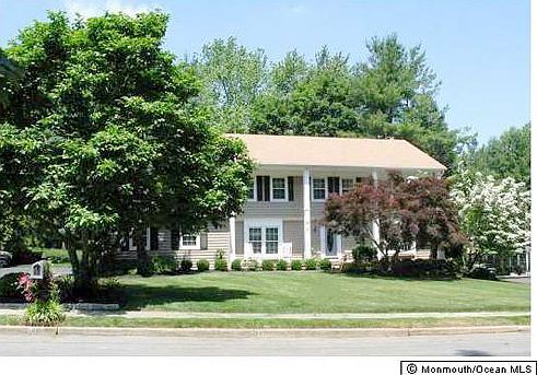 1st image of 20 White Acre Blvd