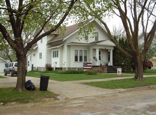 454 Sumner St, Cherokee, IA 51012