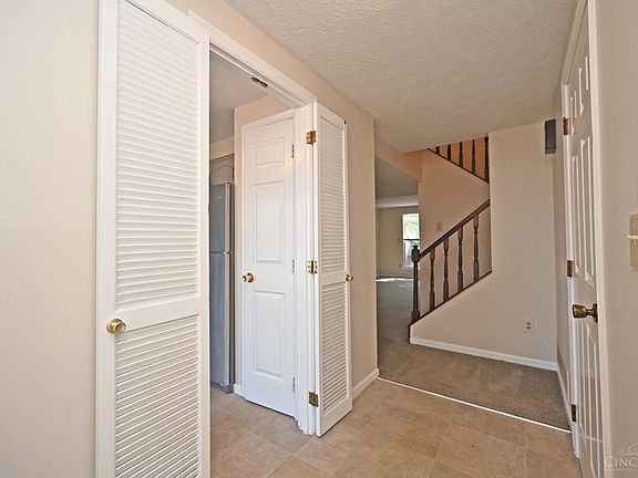3rd image of 971 N Woodlyn Dr