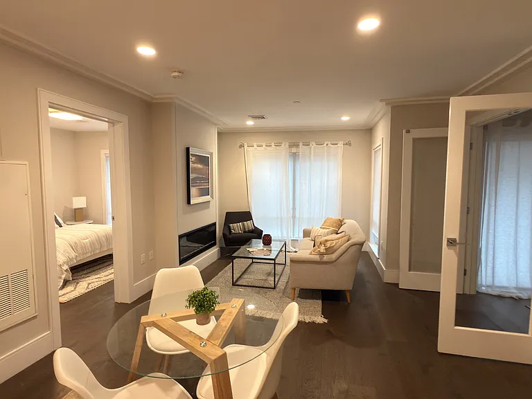 214 Market St #301 — Photo 5