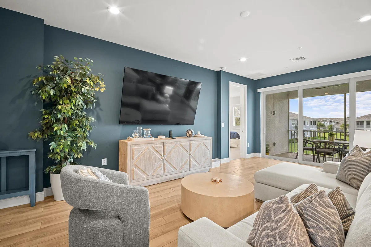 Living area - 2621 Seychelles Cir #1807