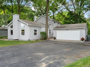 5300 Wilby St, Shelby Township, MI 48317