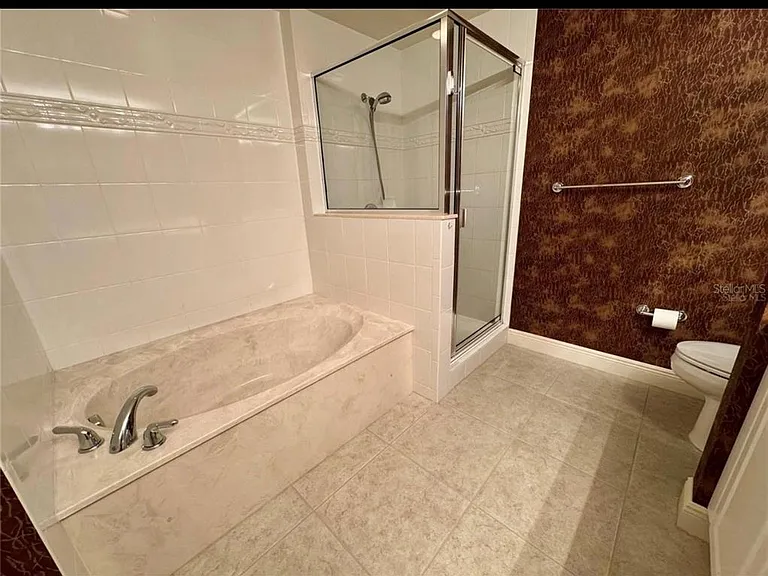 800 N Tamiami Trl #506 — Photo 18