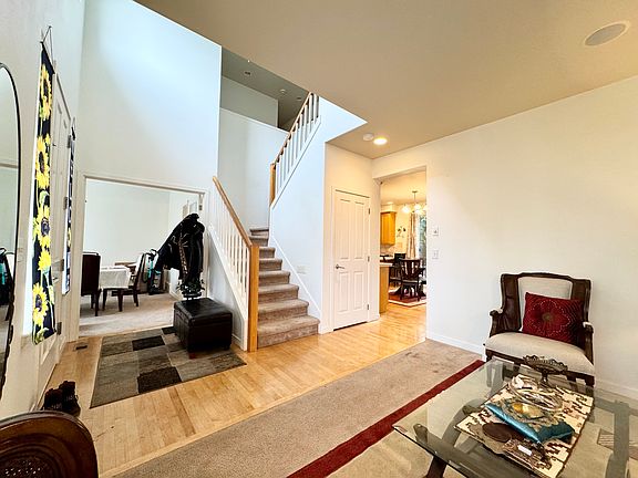 4th image of 12523 NE 105th Pl