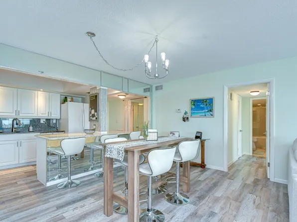 400 64th Ave APT 1006, Saint Pete Beach, FL 33706