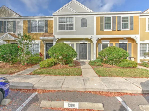1309 Costa Mesa Dr, Zephyrhills, FL 33543