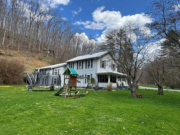 2nd image of 1173 Poca Rd
