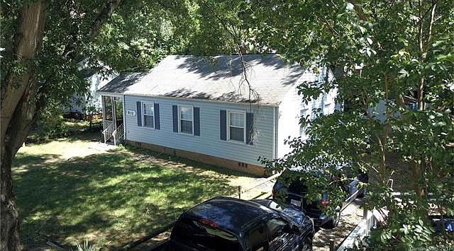 2nd image of 811 Seldon Dr