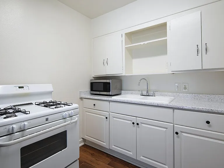 Aztec Lofts Apartments — Photo 15